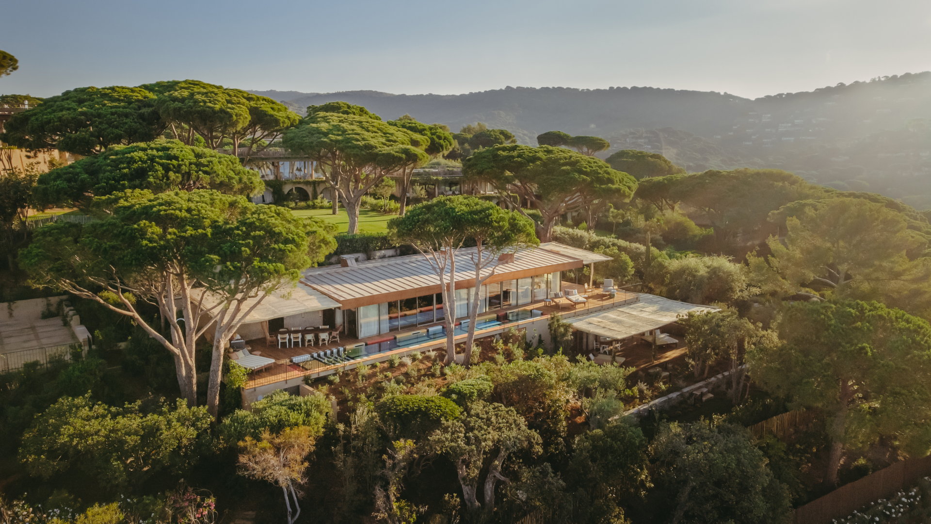 lilyofthevalley hotel image