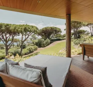 lilyofthevalley hotel image