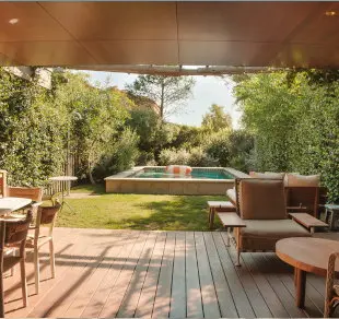 lilyofthevalley hotel image